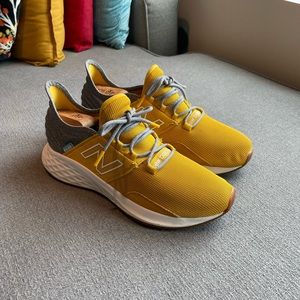 New Balance Roav (rare color way)